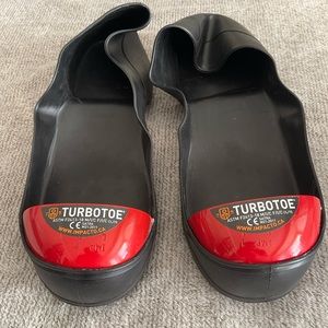 Turbo toe steel toe safety shoes cover